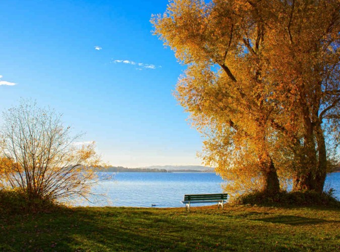 SchoeneAussichtenTouristik-Chiemsee_pixabay_lake-3811556_1920