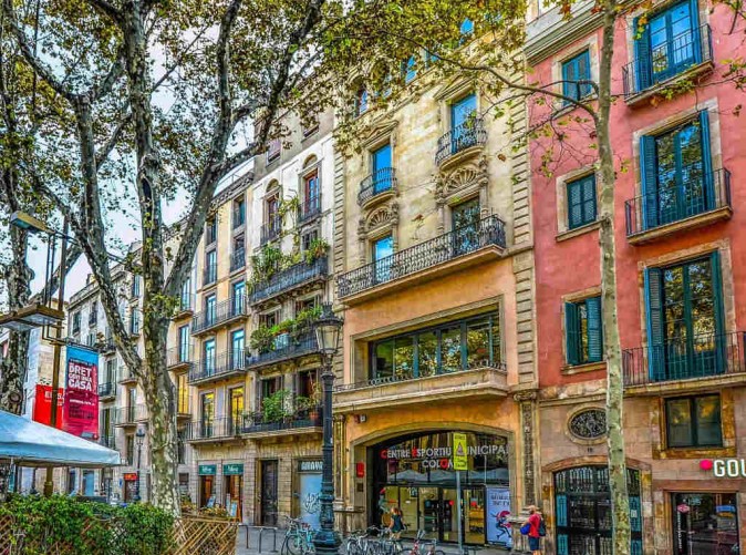 SchoeneAussichtenTouristik-Spanien-pixabay-barcelona-2088158_1280