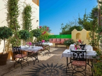 Nikos Takis Fashion Boutique Hotel